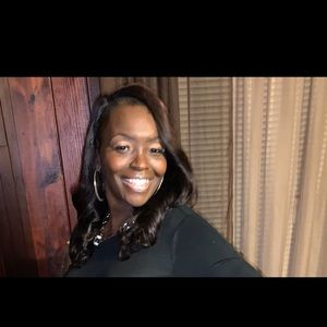 Meet your Posher, Debra